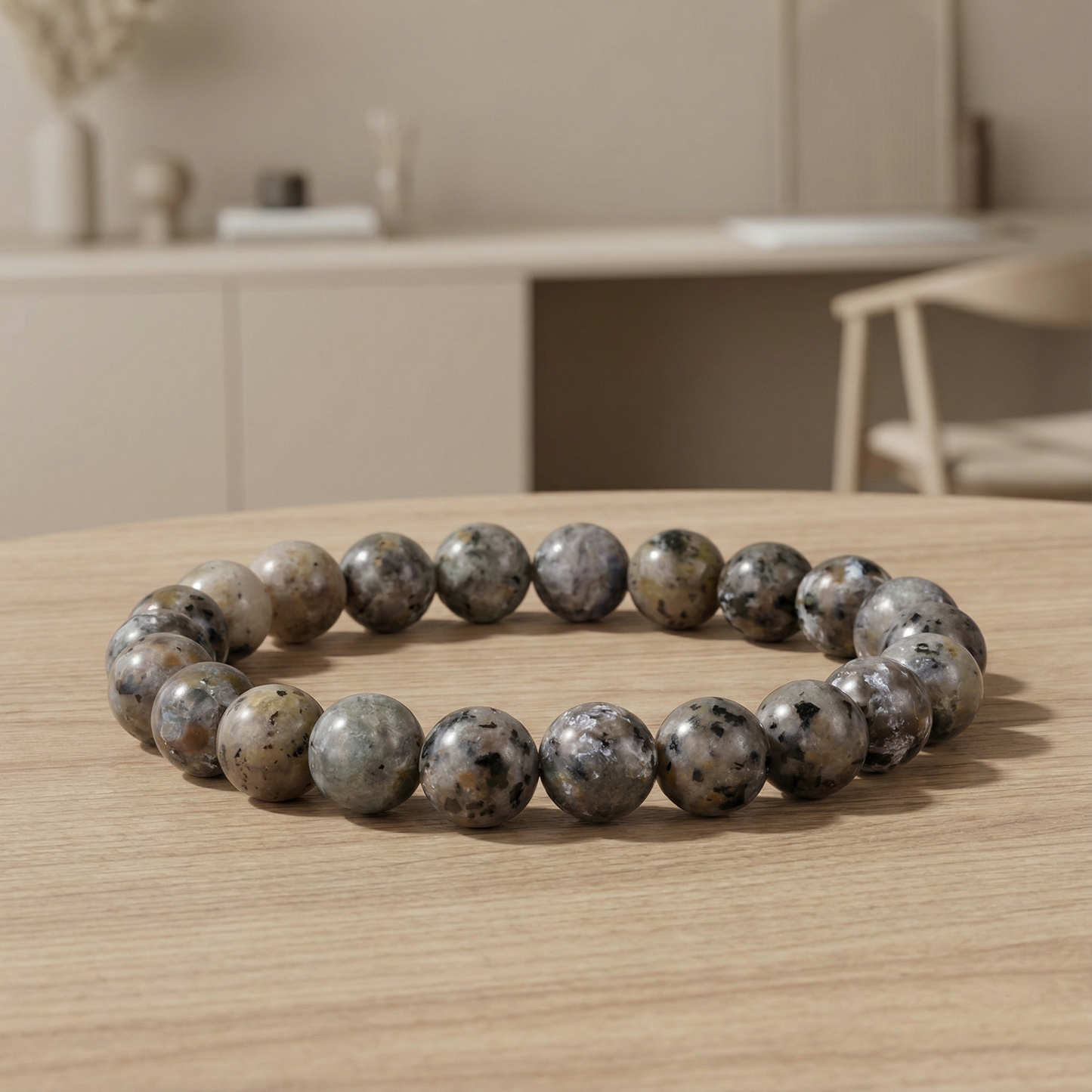 Pulsera Yooperlite | Fluorescencia natural, destaca en tu camino.