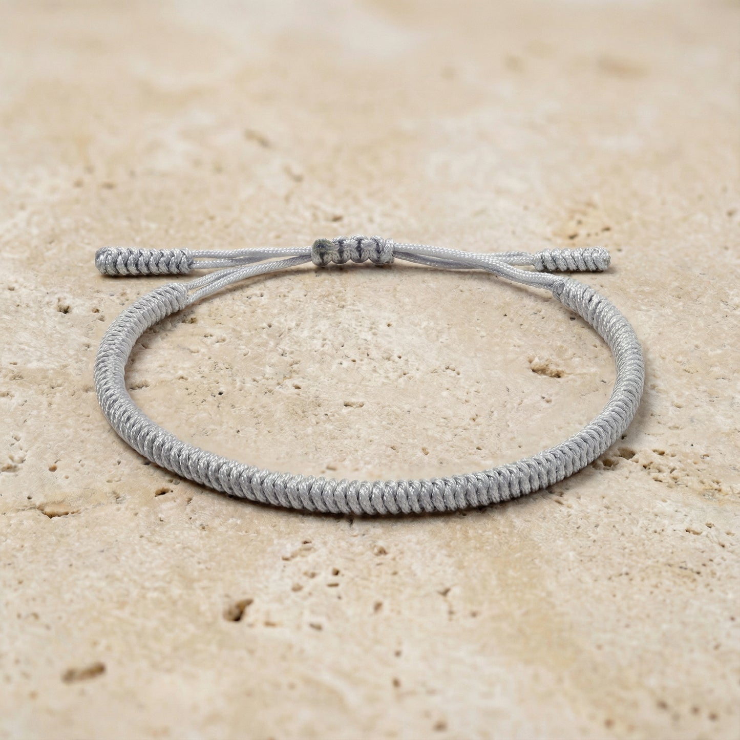 Pulsera Budista de Nudos Hecha a Mano | Protección, Suerte y Energía