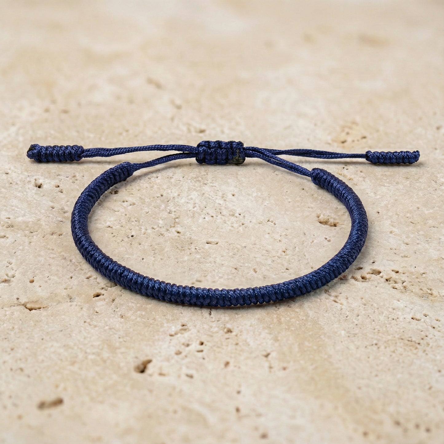 Pulsera Budista de Nudos Hecha a Mano | Protección, Suerte y Energía