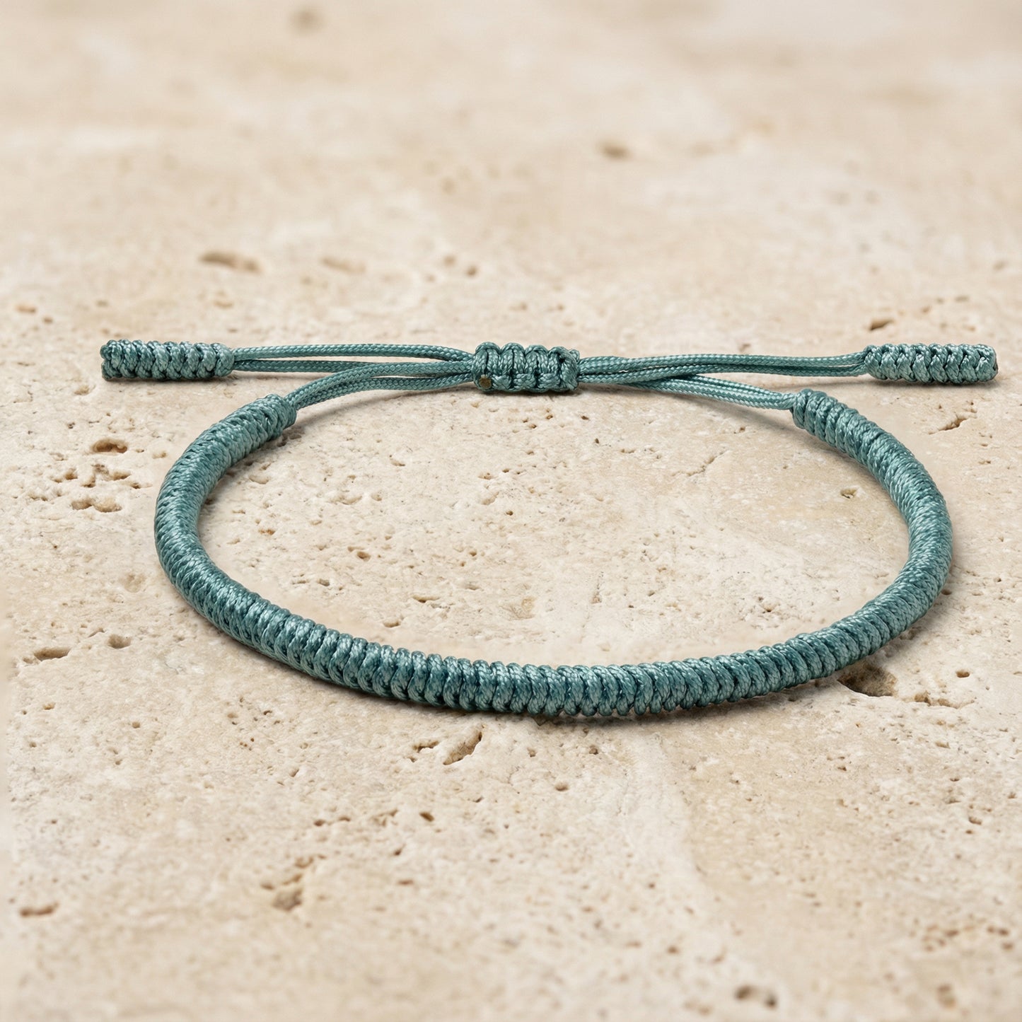 Pulsera Budista de Nudos Hecha a Mano | Protección, Suerte y Energía