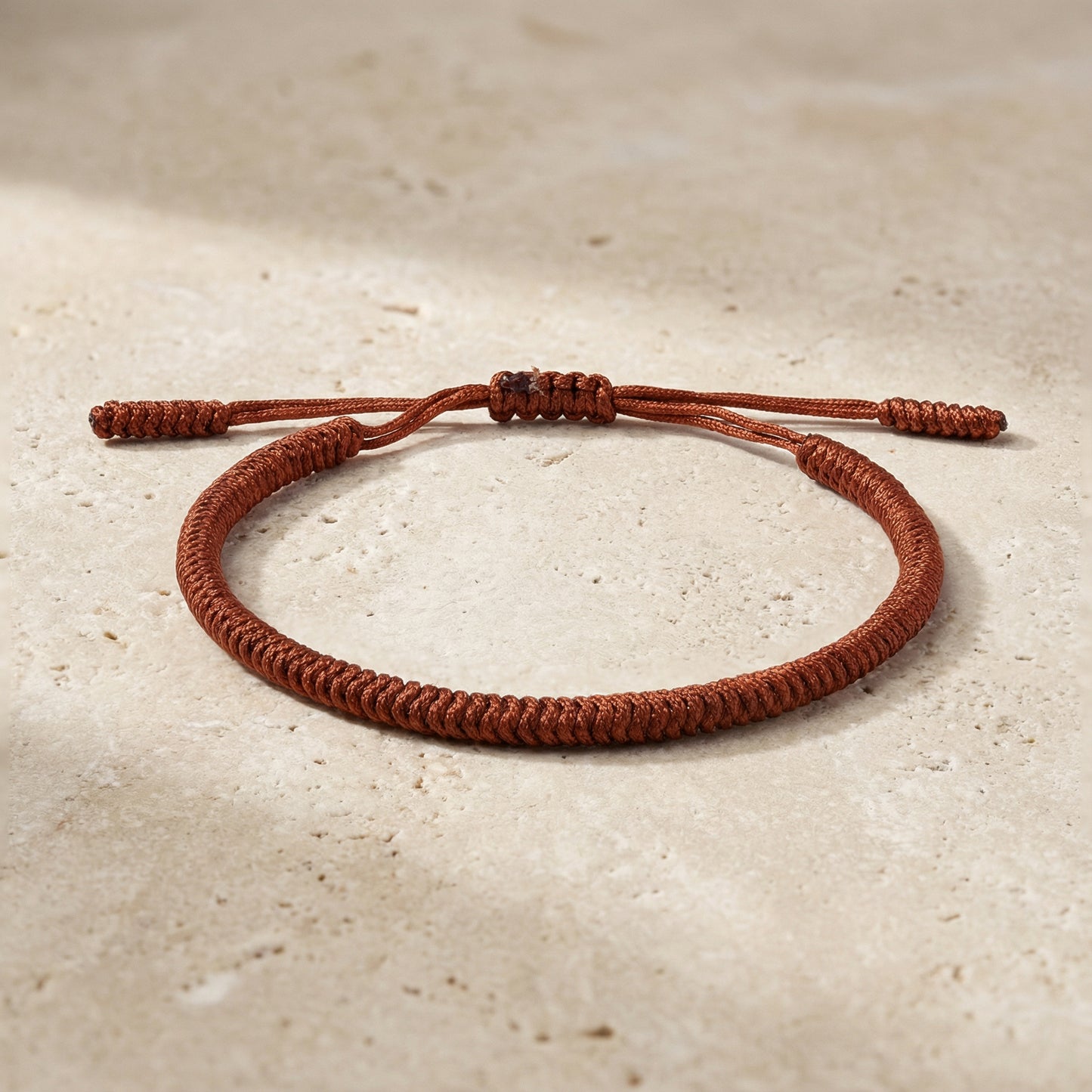 Pulsera Budista de Nudos Hecha a Mano | Protección, Suerte y Energía